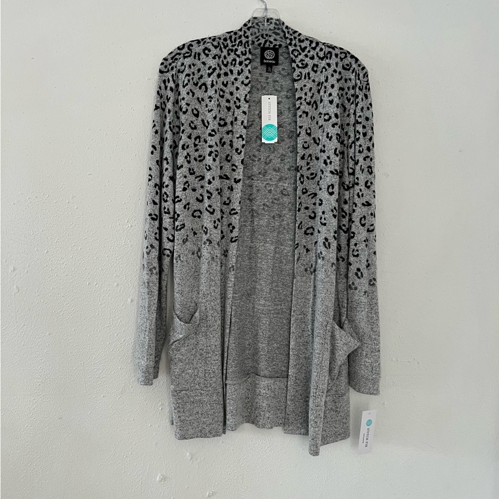bobeau Gray Leopard-Print Open Cardigan